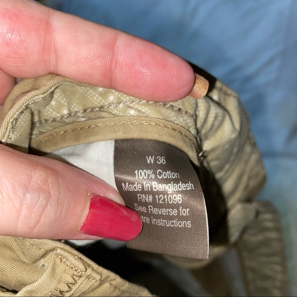 Weatherproof Mens Cargo shorts. Tan. Size 36 - Picture 3 of 5